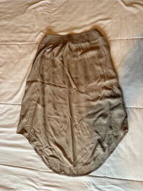 Taupe Elastic-Waist Casual Midi Skirt
